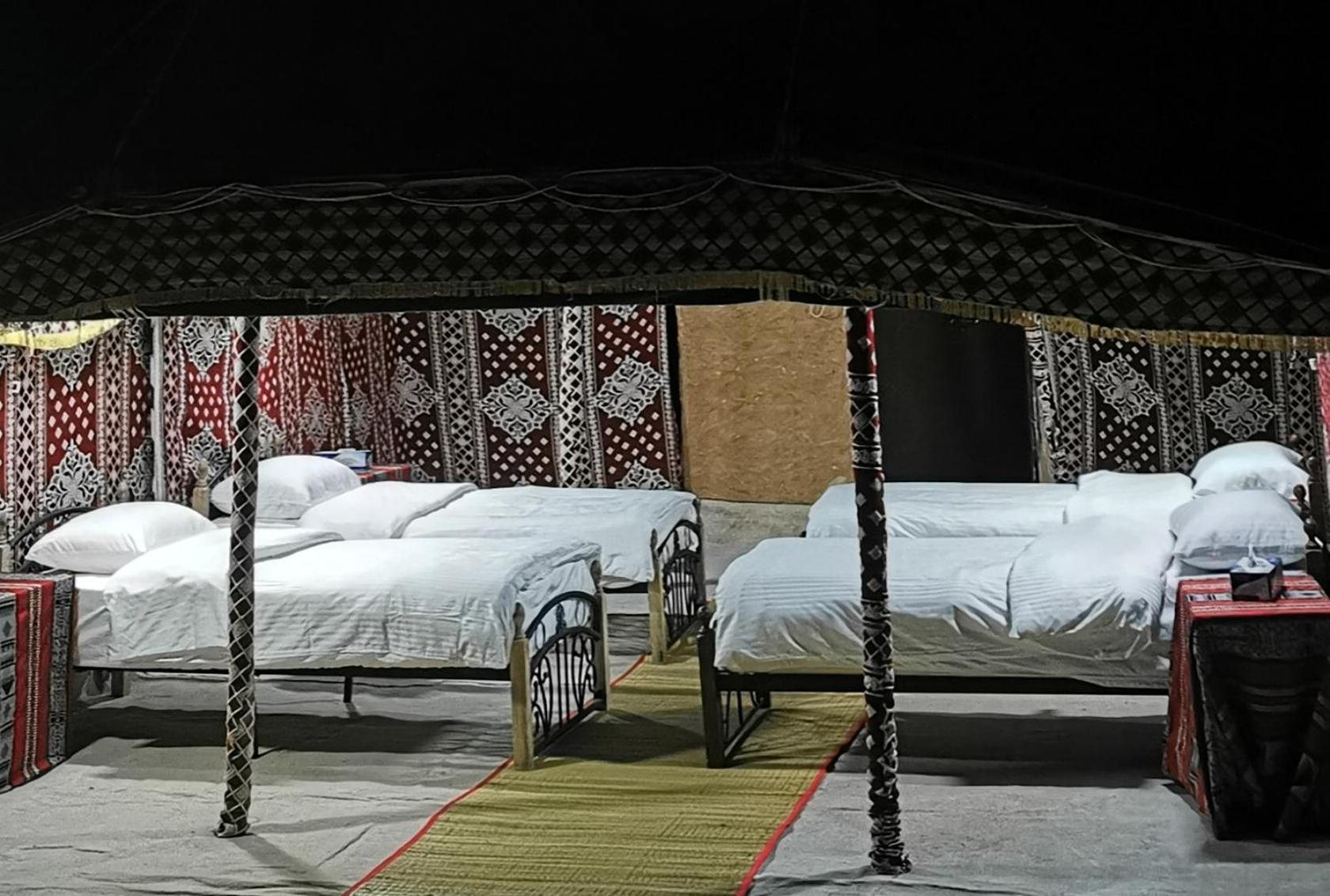 Desert Wonders Camp Hawiyah Room photo